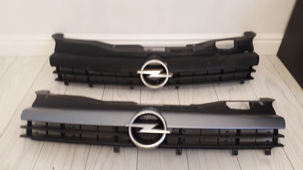Bara fata si grila centrală OPEL ASTRA H