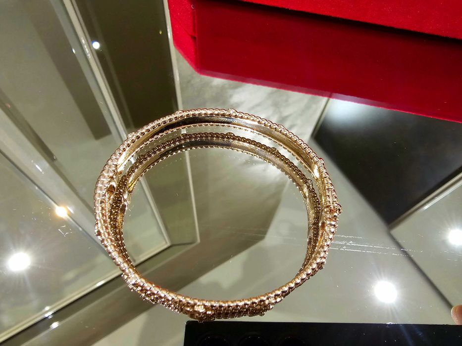 Van Cleef & Arpels VCA Rose Gold Diamond Sweet Perlée Дамска Гривна