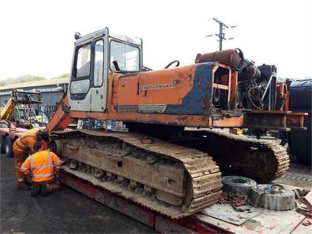 Dezmembrez excavator Hitachi ex320 - piese second Hitachi