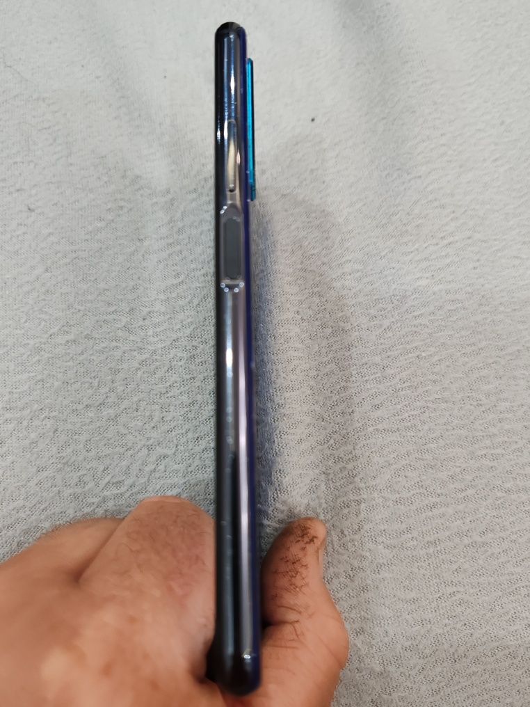 Продавам телефон Huawei nova 5t