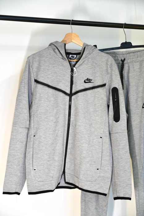Trening Nike Tech Fleece, Model NOU 2025 -Calitate Premium baieti fete