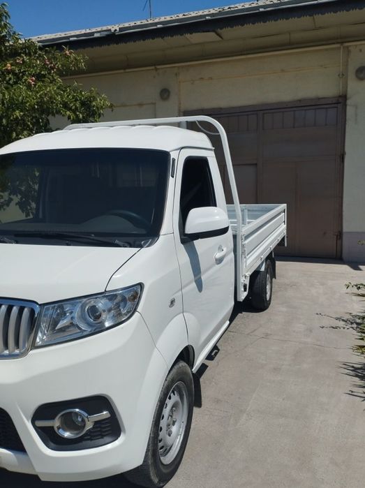 Ташкент буйлаб мусор ташиш.