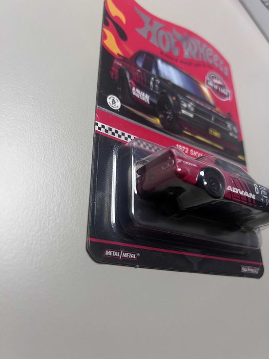 RLC Skyline 1972 H/T 2000 GT-R Advan  Hotwheels premium