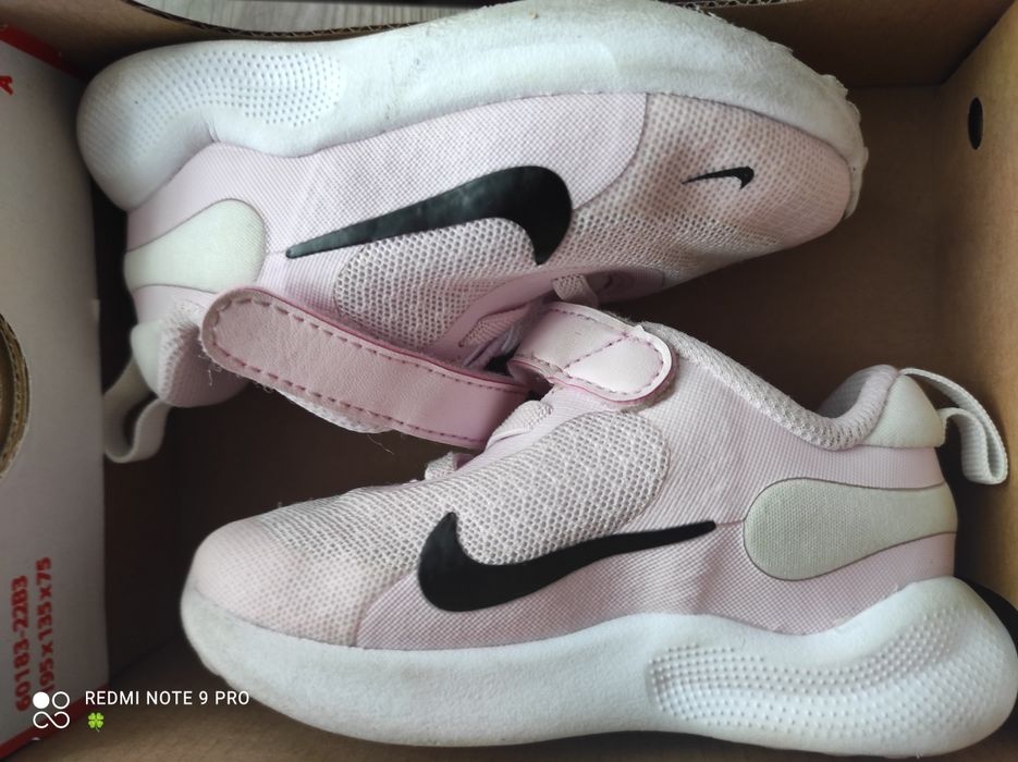 Маратонки Nike Revolution 7 - номер 22
