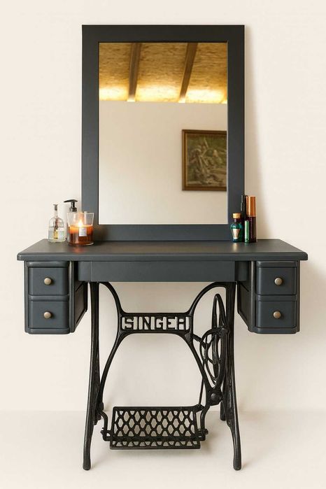 Дамски тоалетки с огледало SINGER