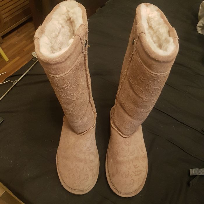 Cizme femei piele intoarsa si imblanite Bearpaw Marime 39