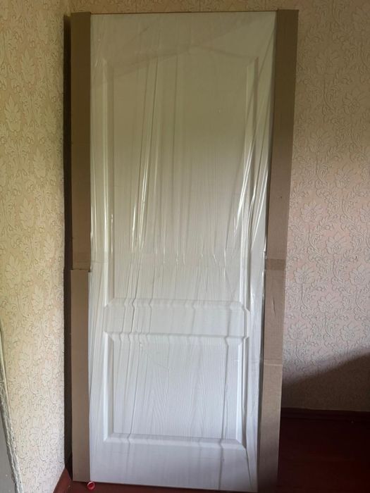 Двери новые срочно!