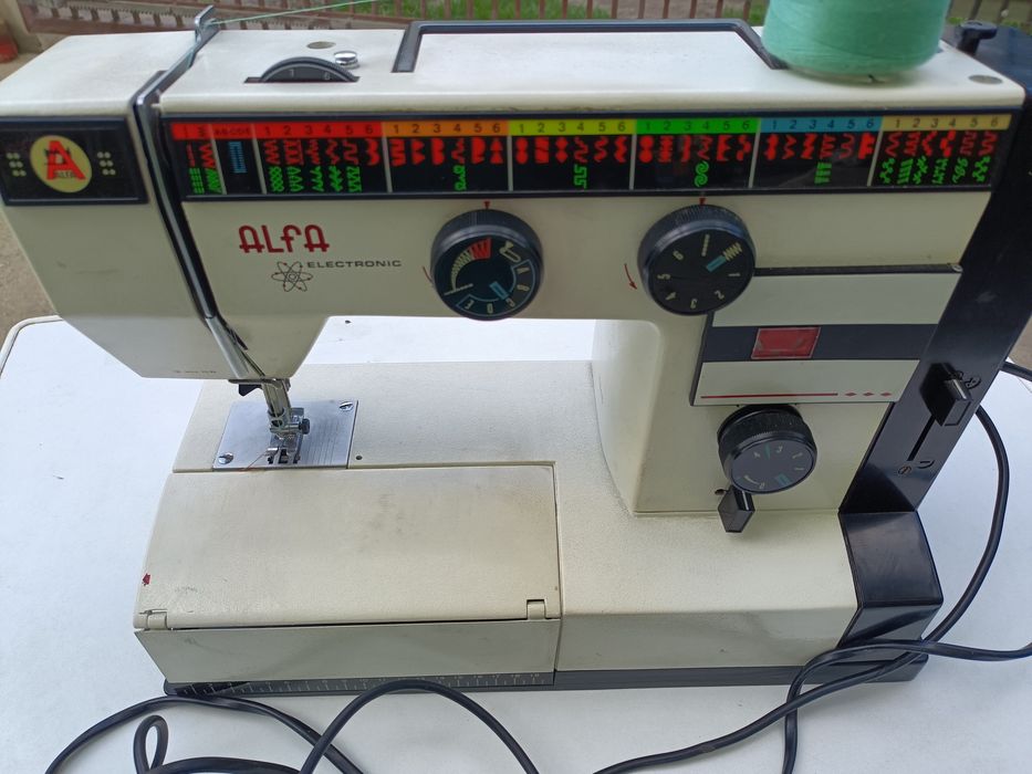 Mașina de cusut Alfa