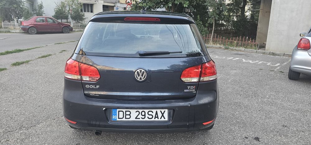 Volkswagen Golf VI