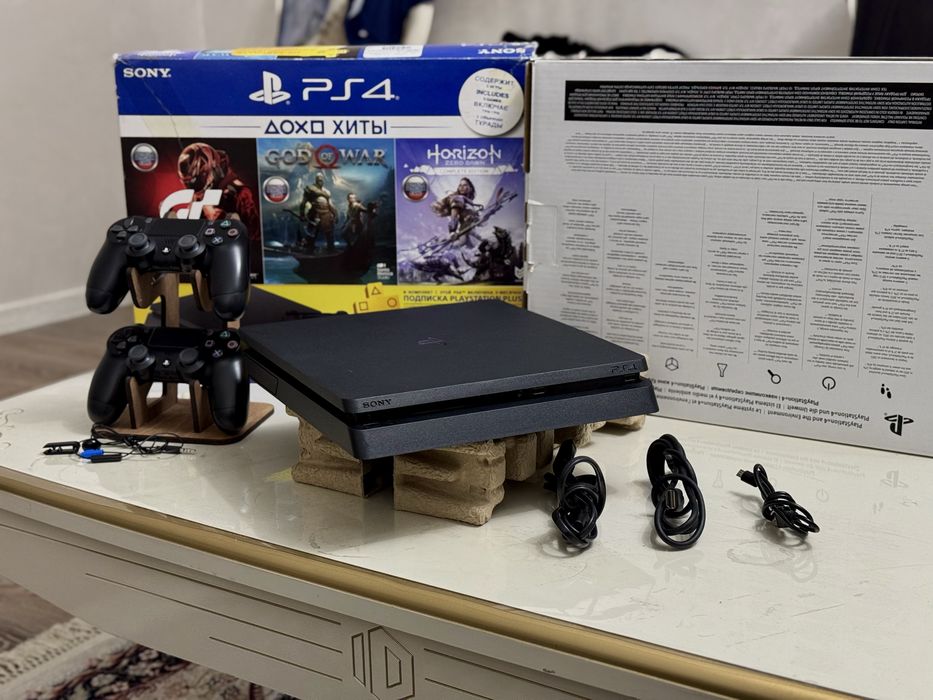 PS 4Slim (1TB) Новая Приставка | Два Джойстика/ Sony
