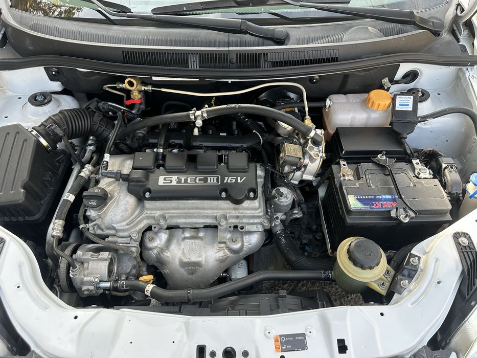 2 pozitsa metan bor tezda sotiladi urilgan joyi yo’q toza kraska