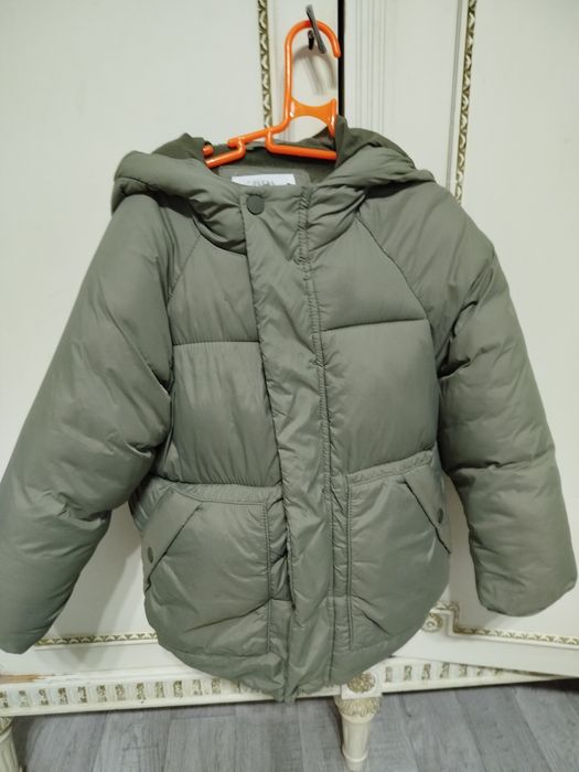 Куртка на мальчика Zara.