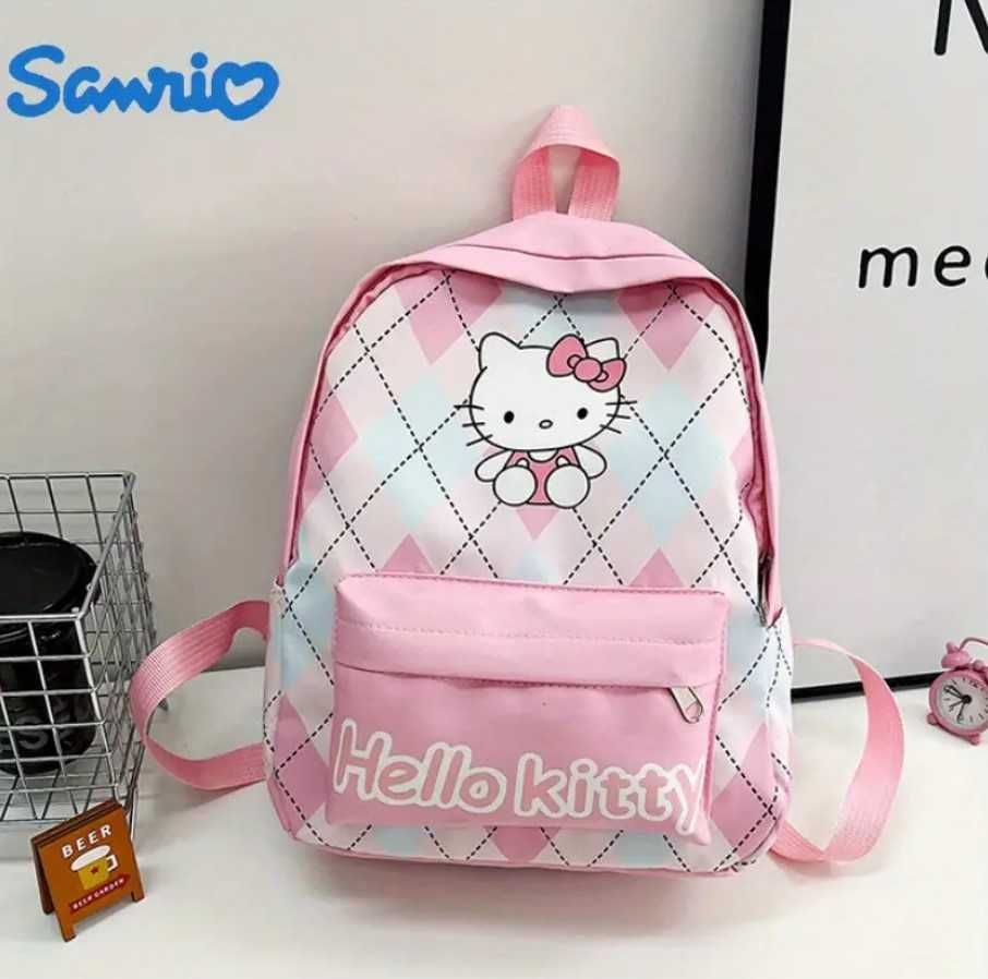 Раница Sanrio "Hello Kitty" с голям капацитет и 3D акцент