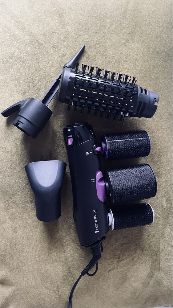 Set de coafat remington cu perie si bigudiuri