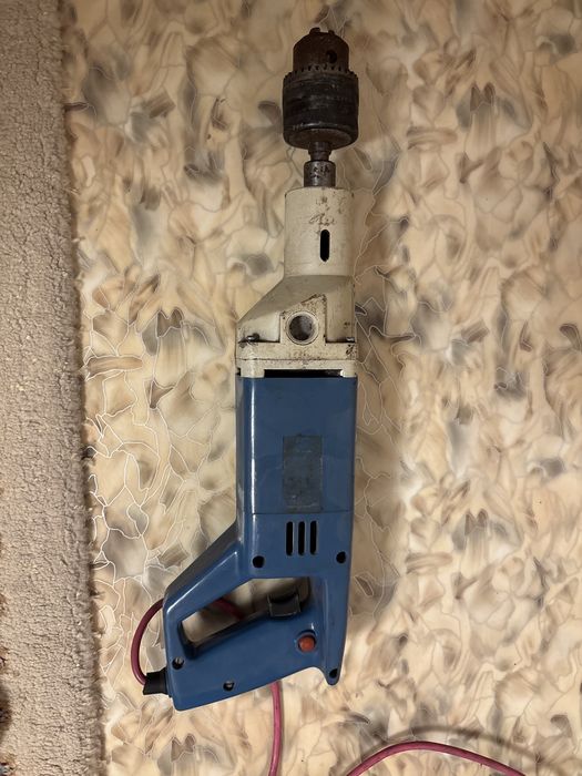 Электрическая дрель