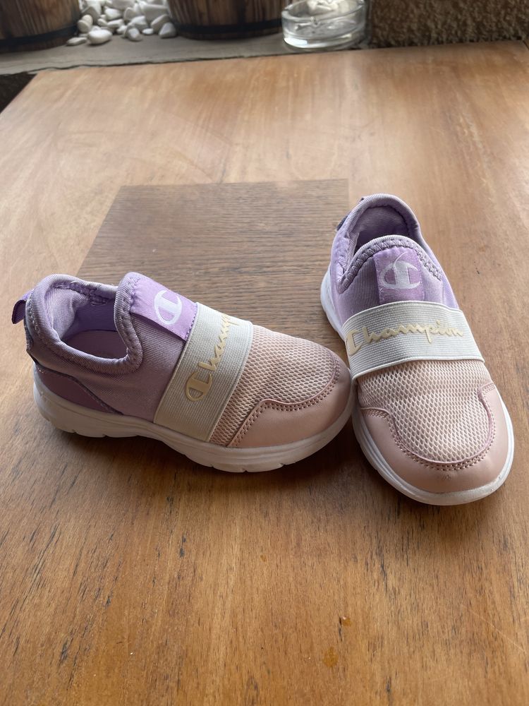 Маратонки Champion номер 25