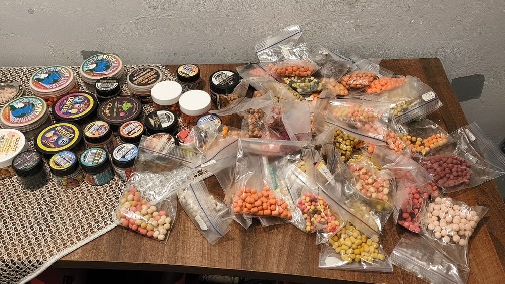 Vând momeli pentru feder