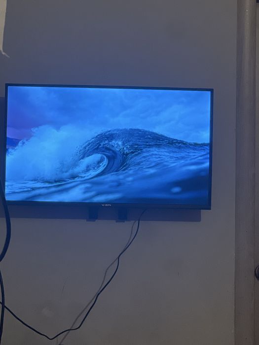 Продам телевизор срочно