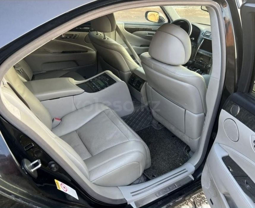 Продам 8 D  полики на LEXUS  LSЛОНГ