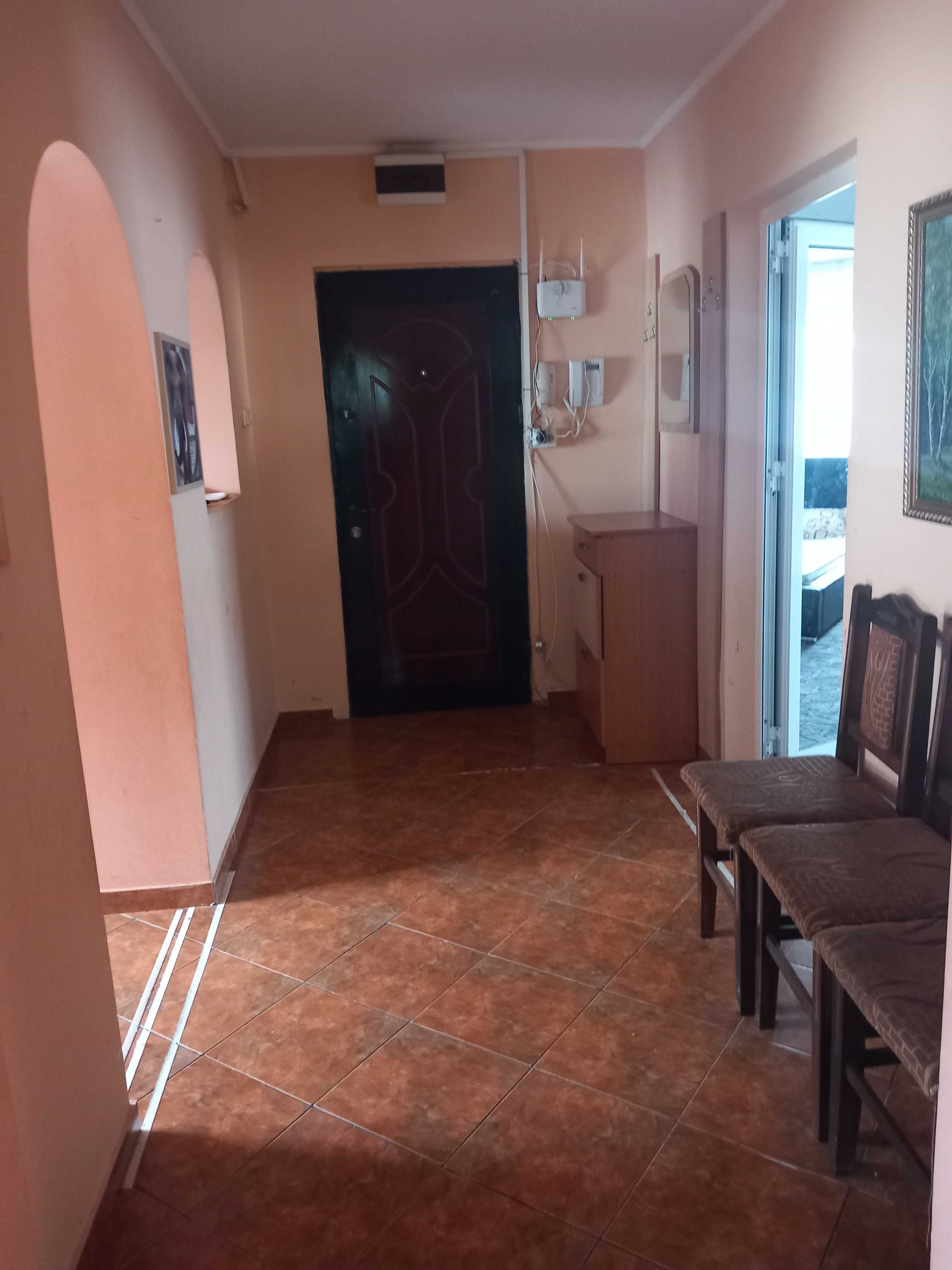 Apartament 3 camere str Tudor Vladimirescu Drăgășani