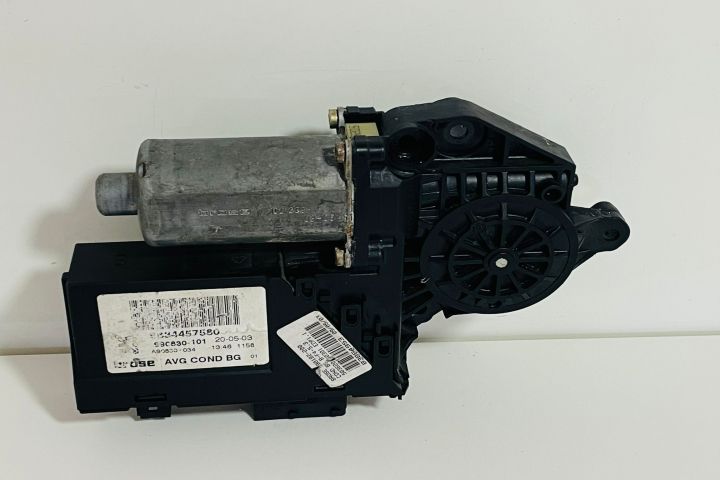 Motoras macara  Bosch geam dreapta fata 0130821767 Peugeot 307 prima