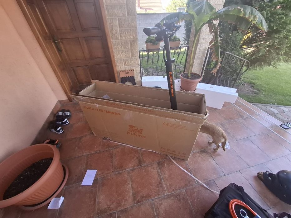 Vând trotineta electrica kukirin g2 master 2025