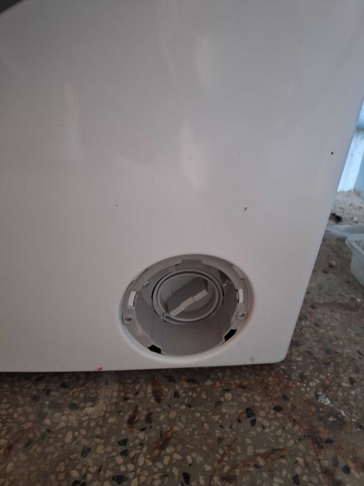 Продавам Пералня Crown