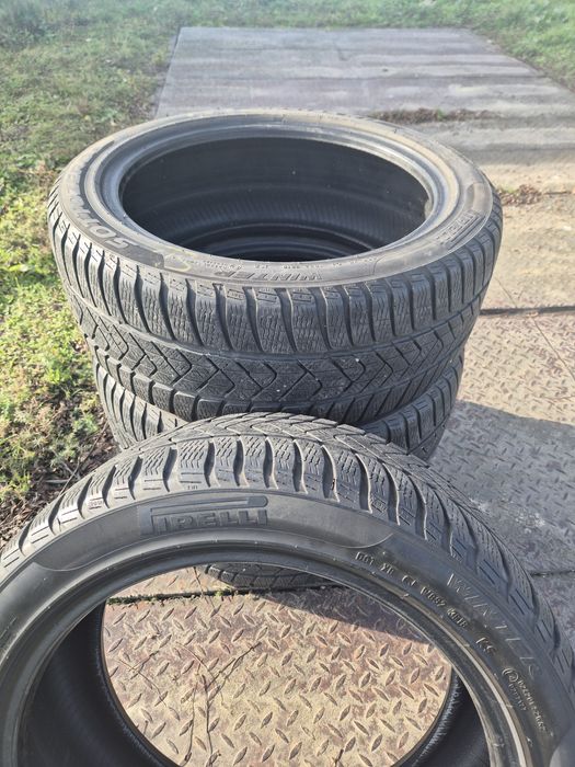 Anvelope iarna Pireli R17