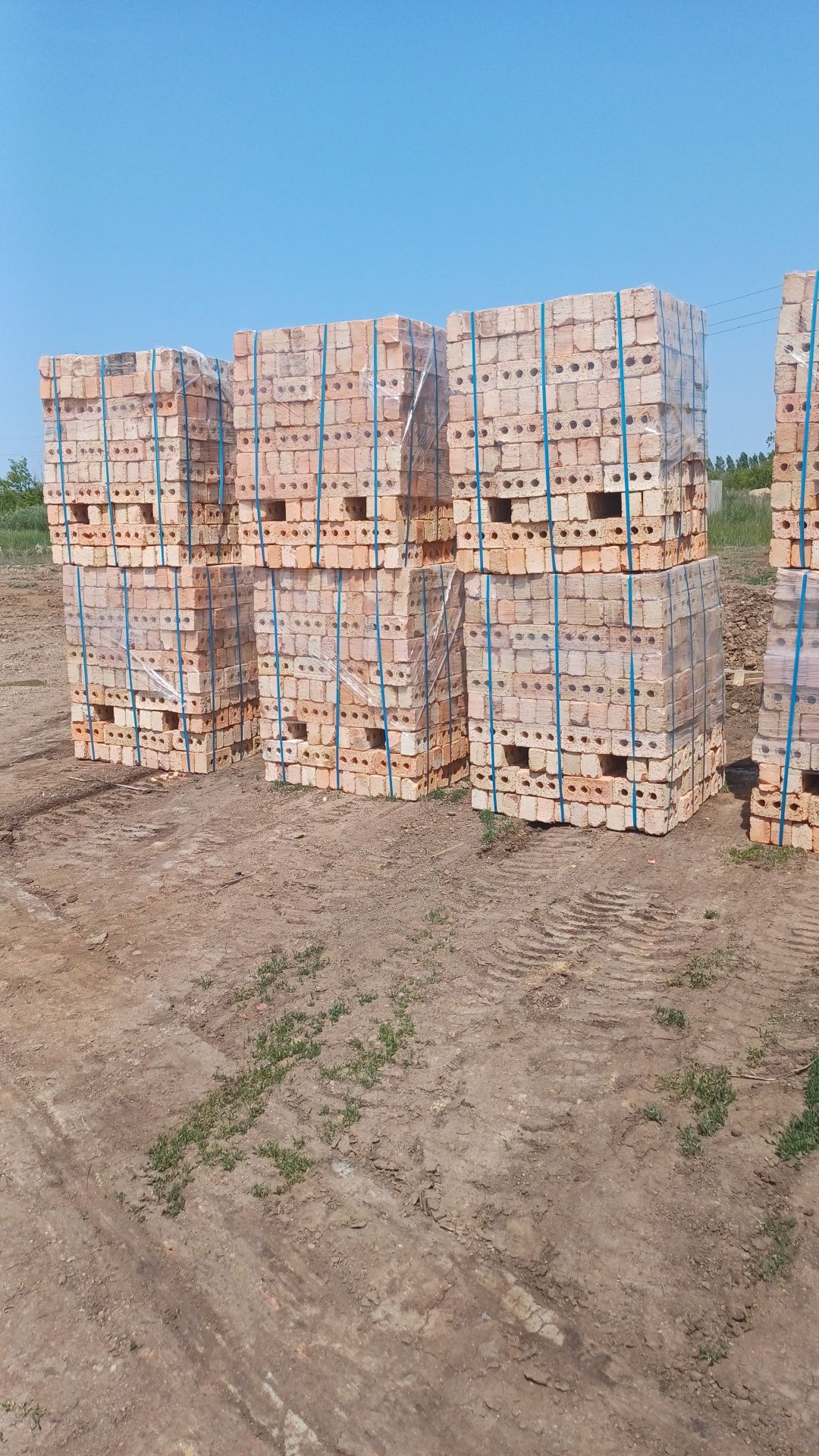 Продам керпич одинарный и полутырный