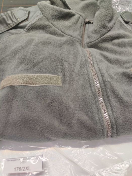 Продавам нови панталони, риза ,шуба и поларено яке  176 / 2xl