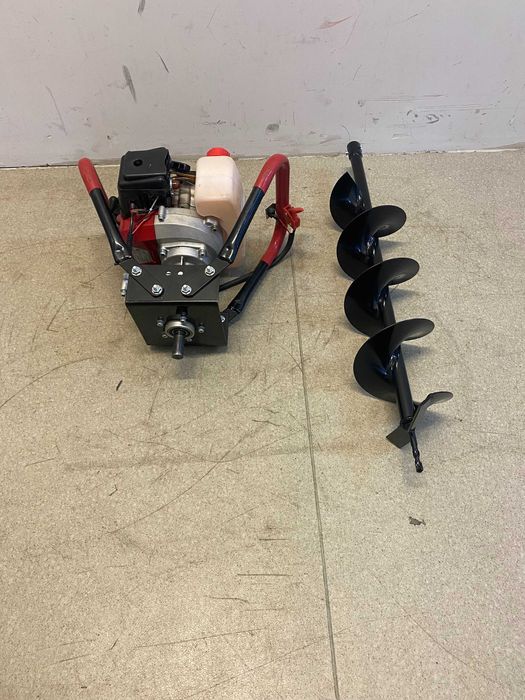 Моторен свредел 1.65kW (2.2hp) 52cc+	Свредло ø150х800mm