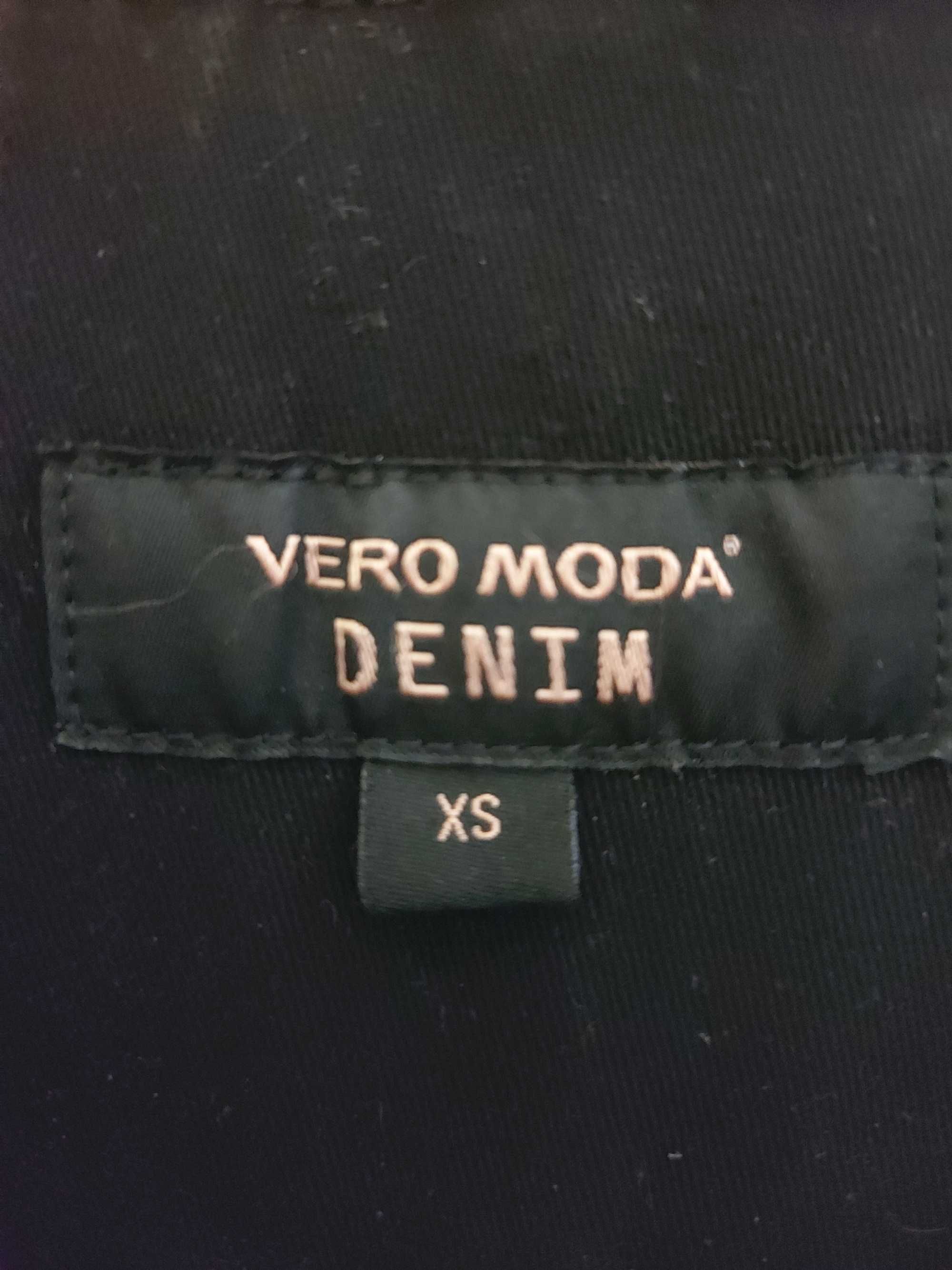 Къси панталони Vero Moda