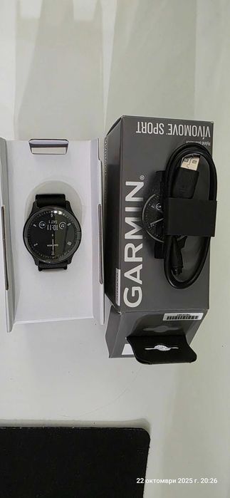 Smart часовник Garmin Vivomove Sport