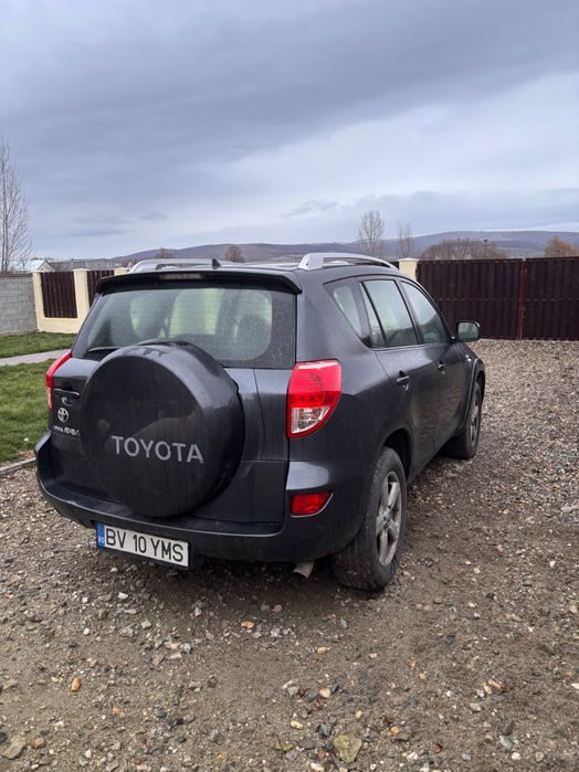 Toyota rav 4,2.2 diesel,an 2007 pentru piese