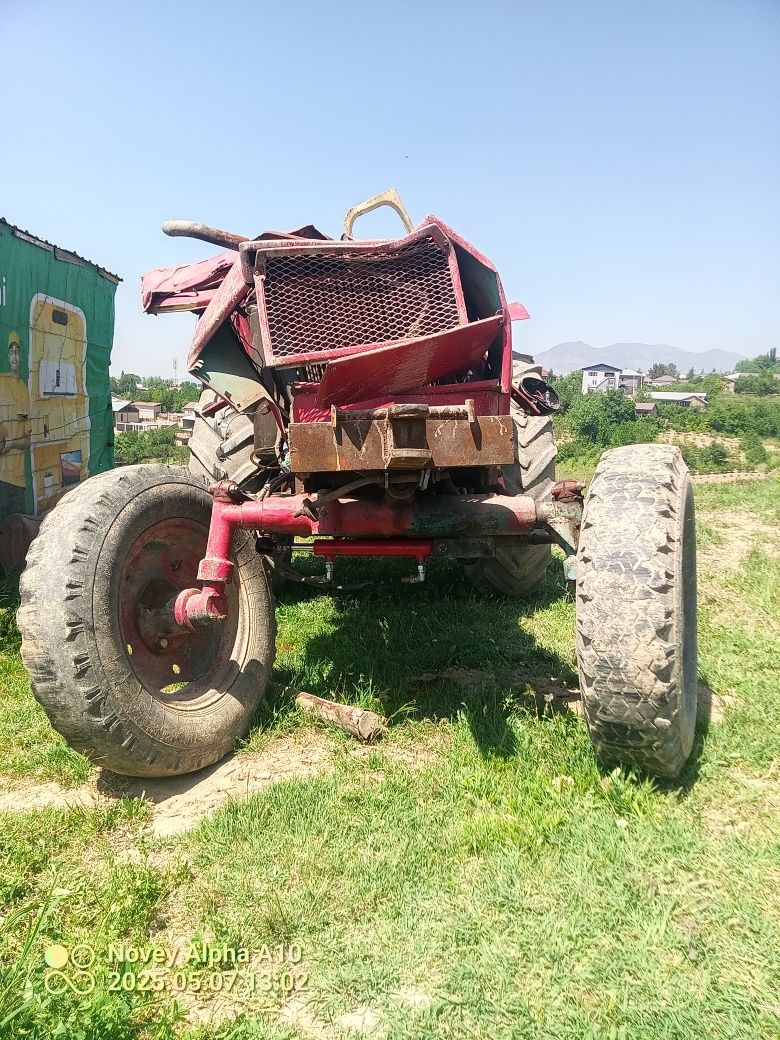YMZ traktor sotiladi