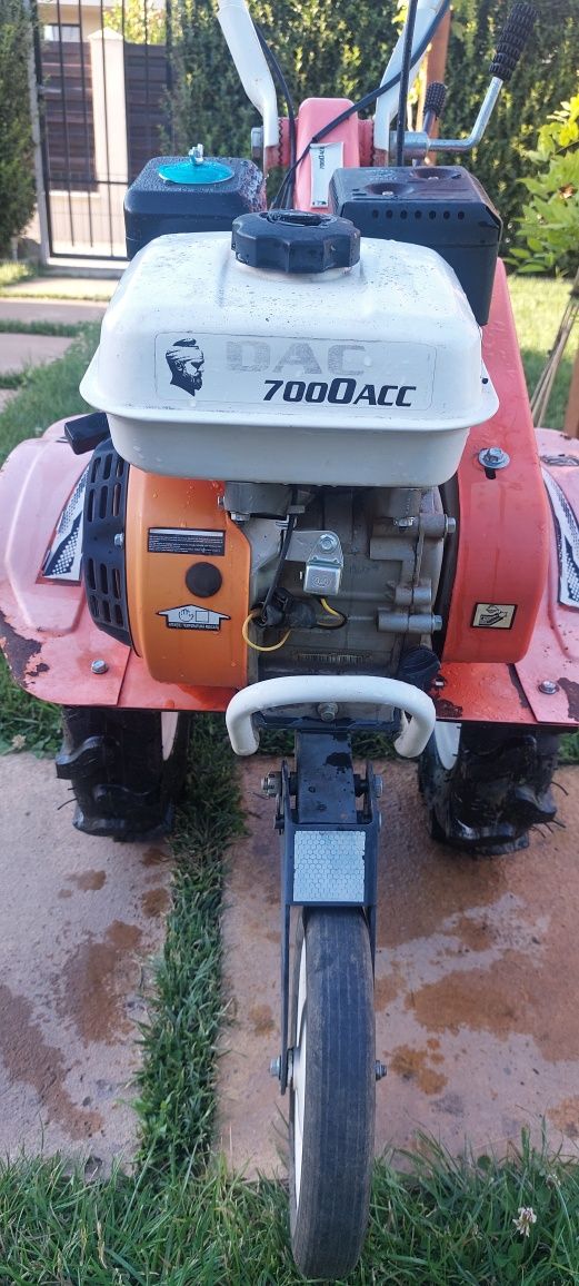 Vând motocultor Ruris DAC7000k Acc2 cu toate accesoriile