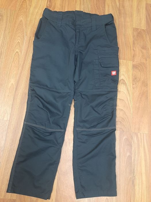 Engelbert  Strauss  .