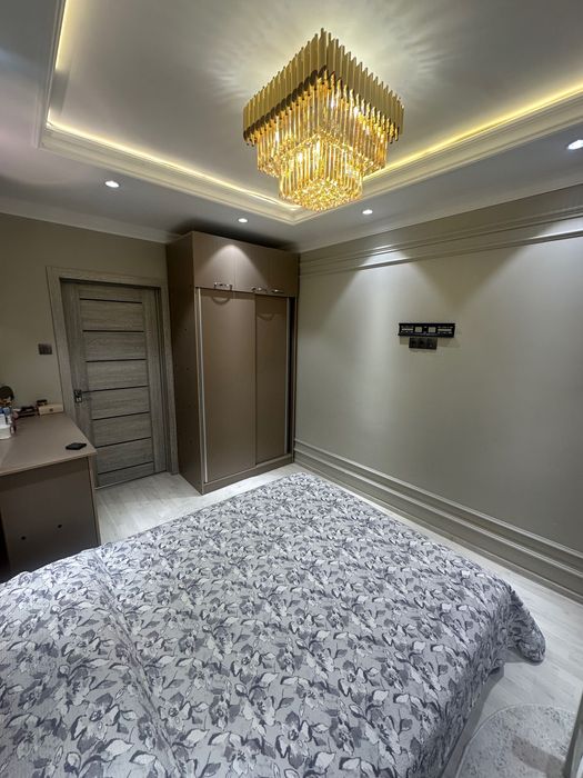 Продается трехкомнатная квартира с новым ремонтом,кирпичный дом