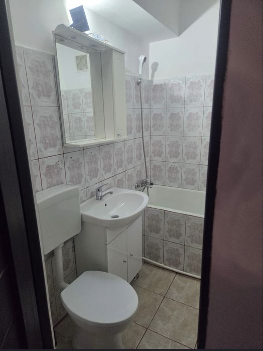 Inchiriez apartament 2 camere