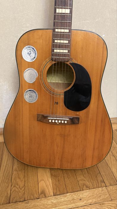 Vand chitara acustica Reghin