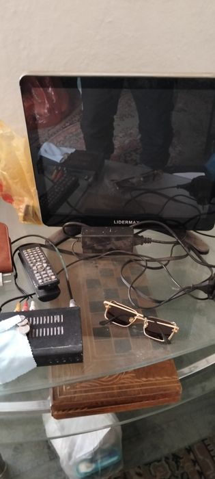 Продам телевизор маленький за цену