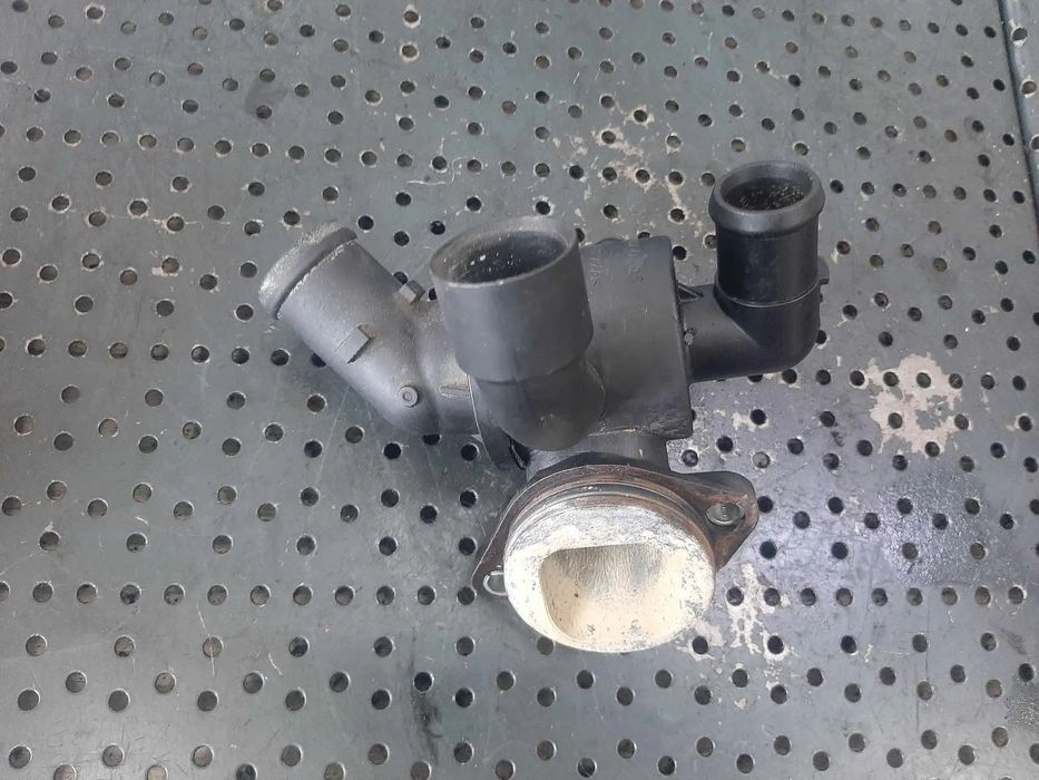 corp termostat 1.6 tdi cay  vw passat b6 caddy 3 golf 6 audi a3 8p1 seat altea 5p ibiza 4  03l121111s