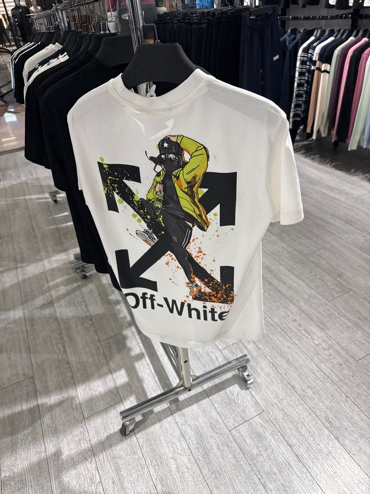 Продавам топ модели тениски на Balenciaga