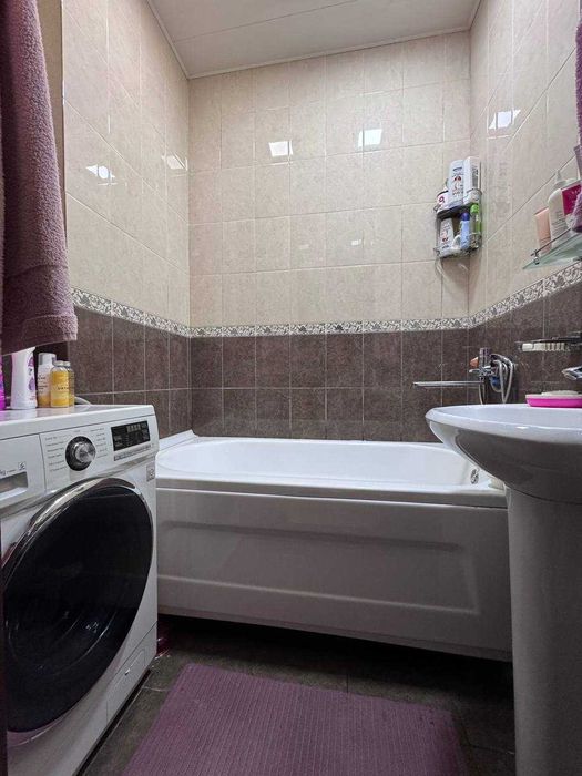 Аренда на Ойбеке. Ор-р 60 школа 4/1/4, ремонт, парковка, огород=