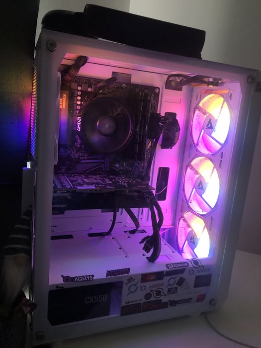 Calculator gaming cu garantie la toate componentele