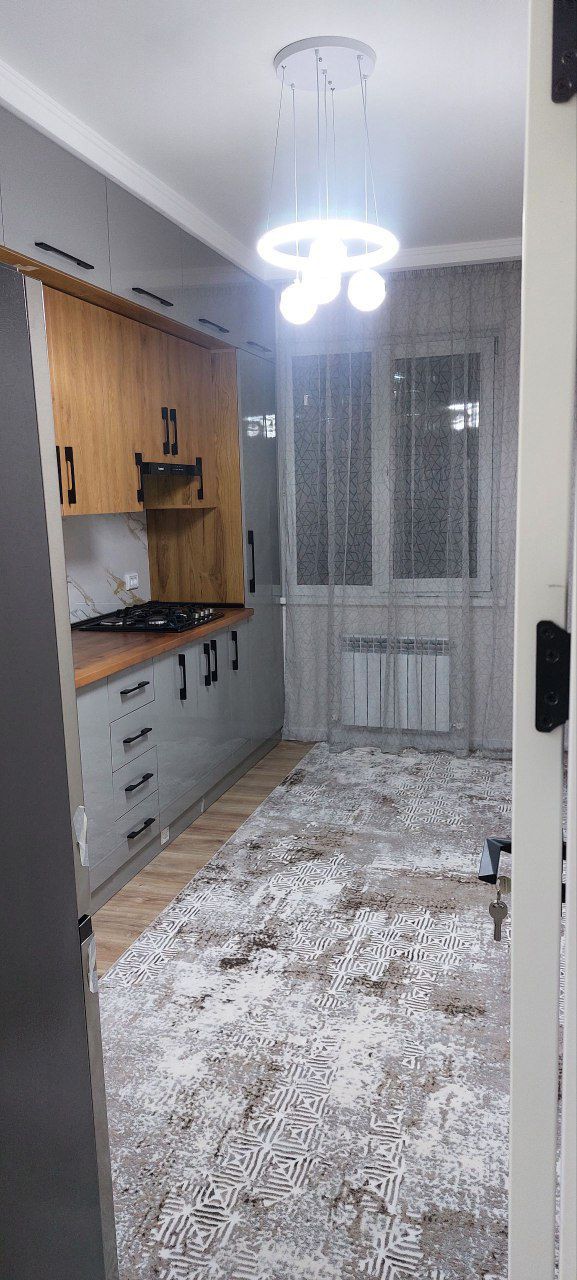 Arenda kvartira Novastroyka 2 xonali yevro remont