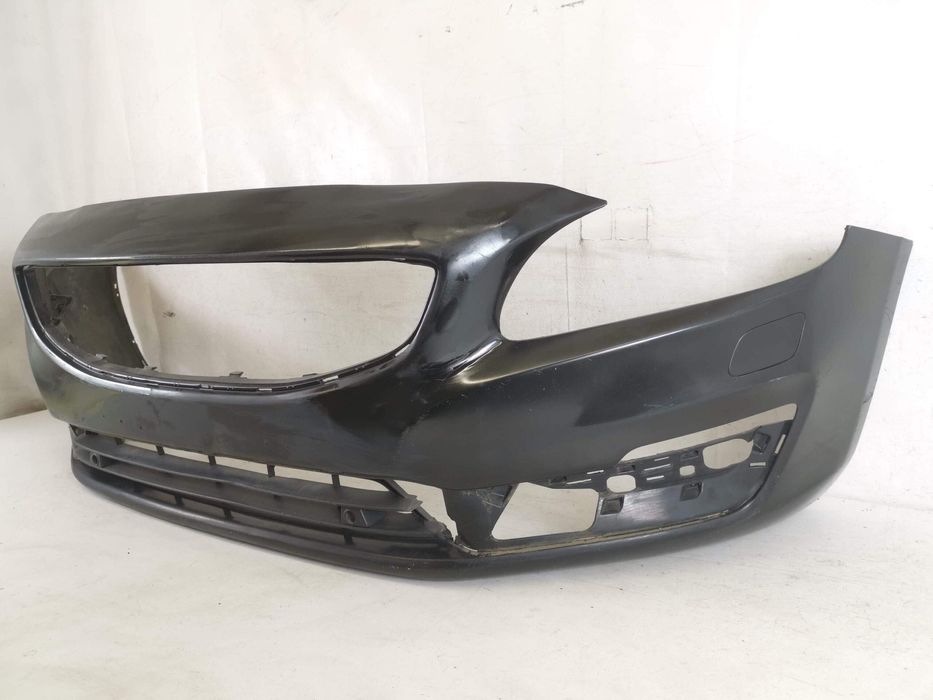 Предна броня с долна решетка Волво С60 2 [фейслифт] В60 Оригинална В д