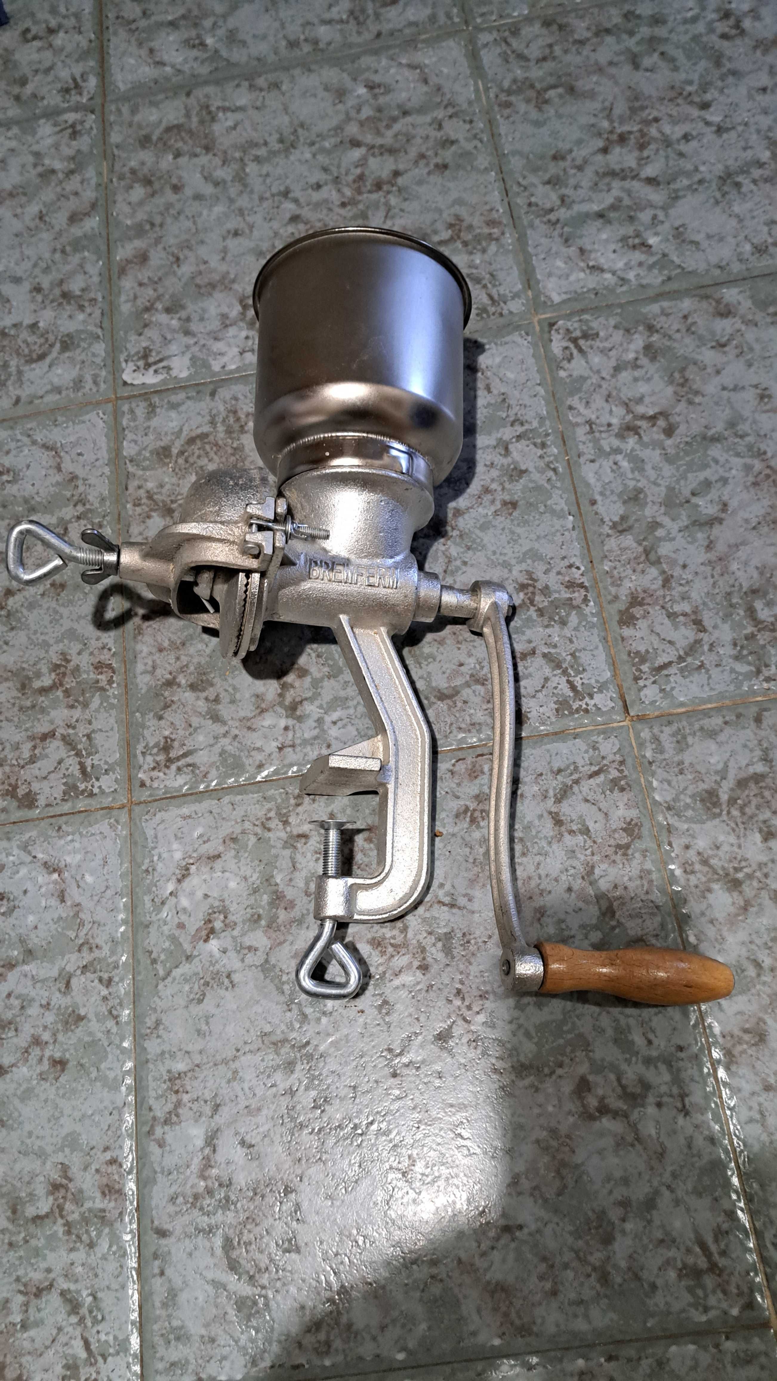 Ръчна дискова мелница Brewferm