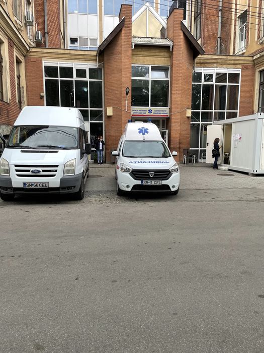 Ambulanta privată satu mare , transport pacienți pe targa ,carucior