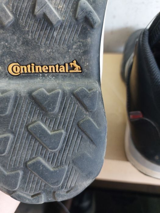 Adidas Terrex ( continental )